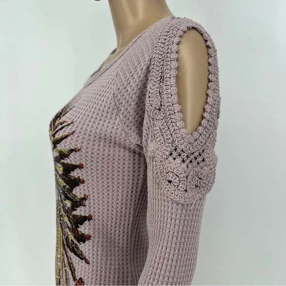 Vocal Womans Top Long Sleeve Dream Catcher Print Rhinestones Cold Shoulder NEW - Picture 2 of 13